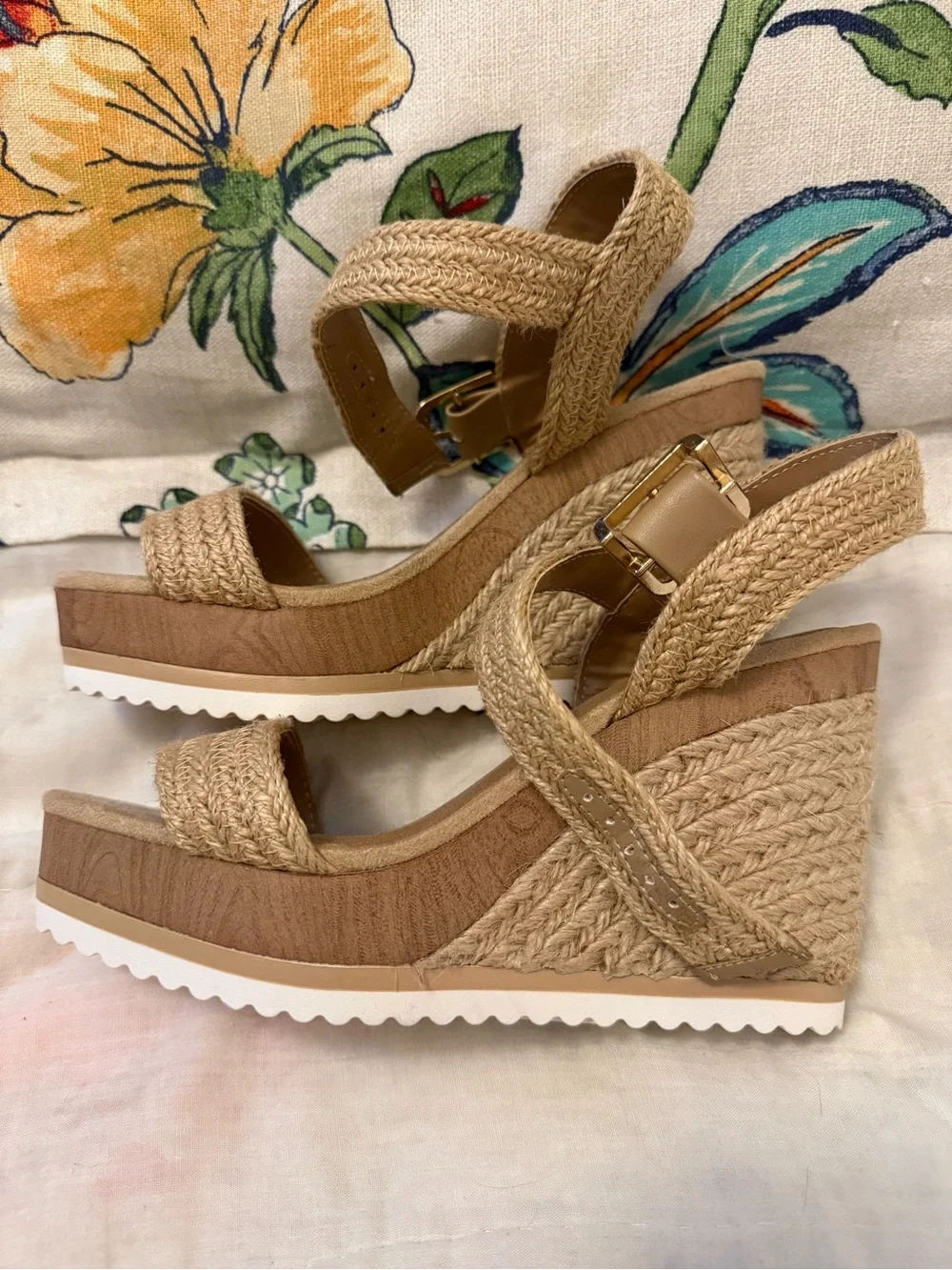 Platform sandals
